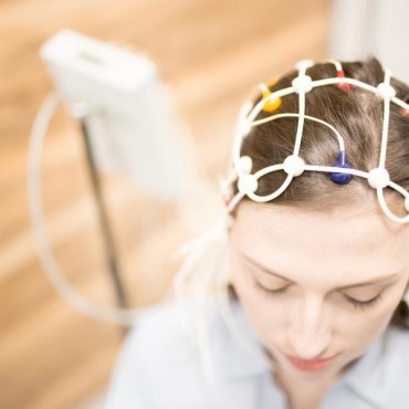 Exame de Eletroencefalograma (EEG) em Vigia